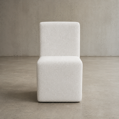 Cadeira Cabe estofada de design minimalista produzida em Portugal pela VILLA Interiores
