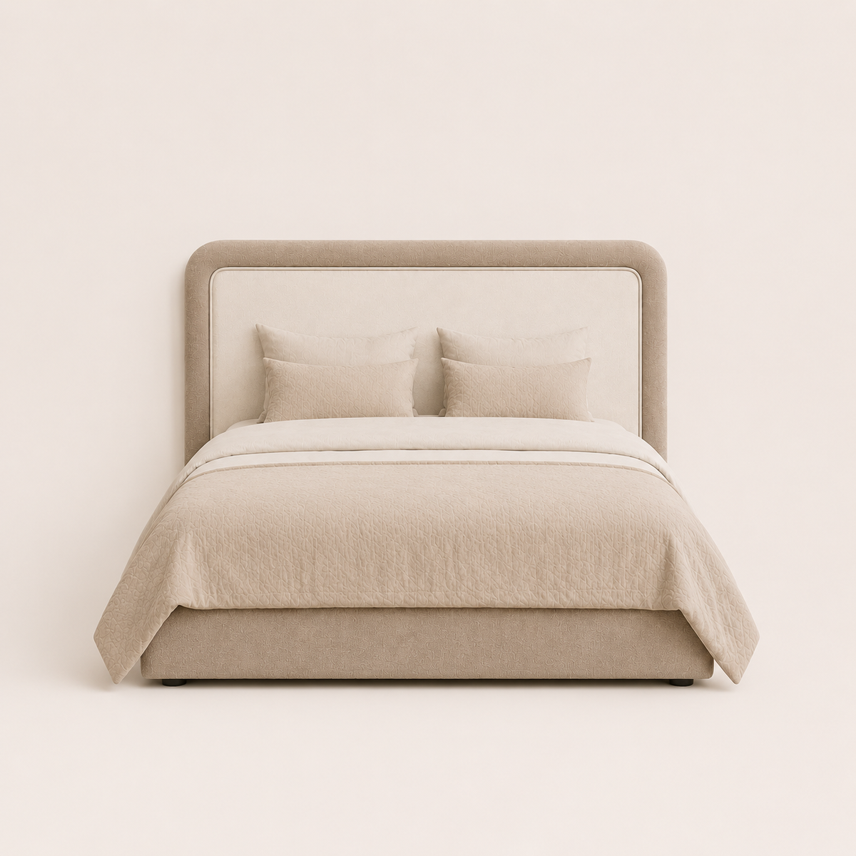 Cama Harlow estofada com cabeceira envolvente e rebordo decorativo produzida em Portugal pela VILLA Interiores